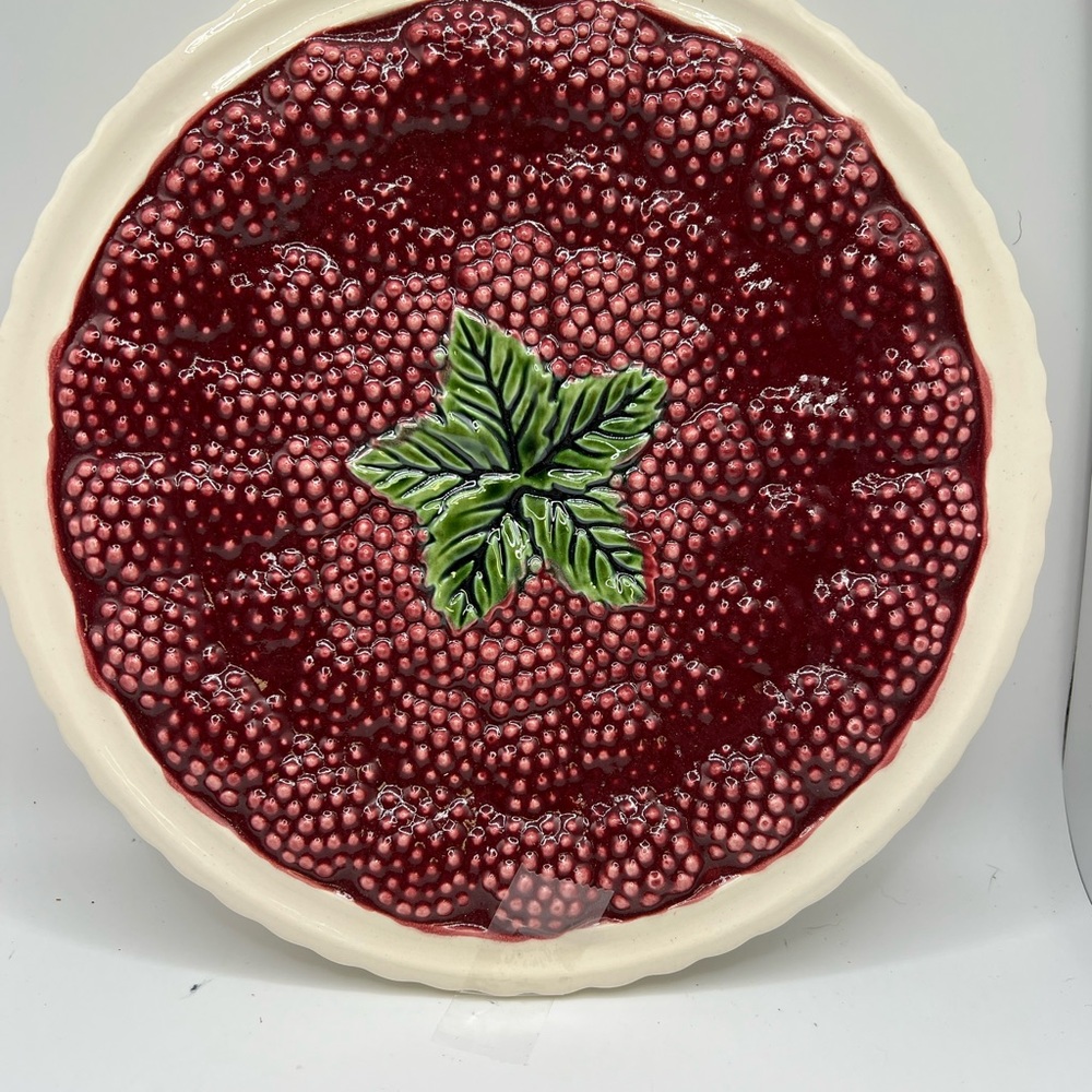 Plates - Picture 4 of 4